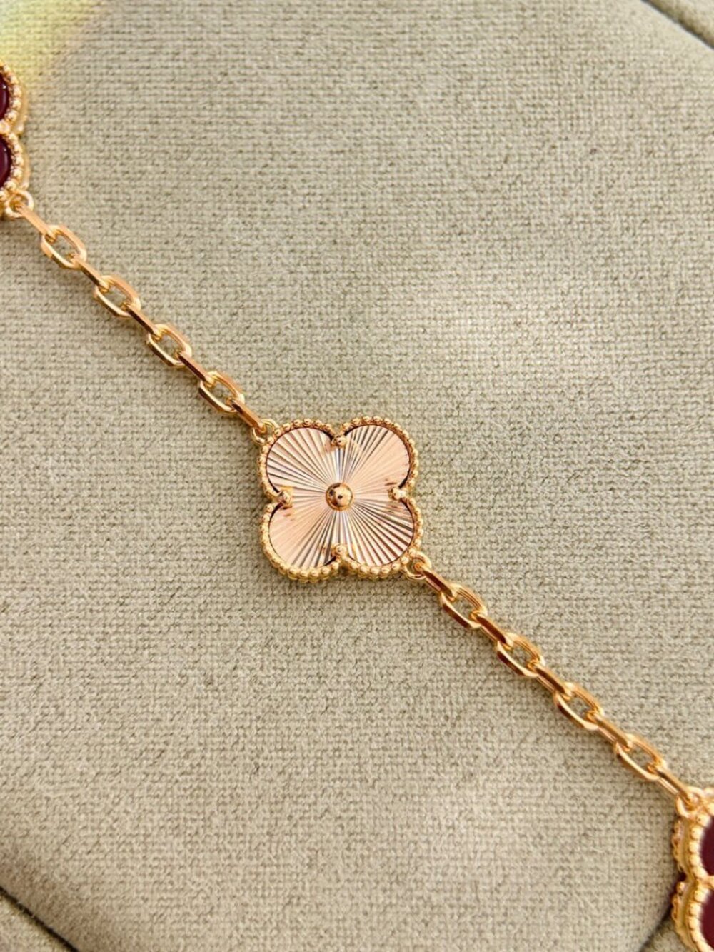 Van Cleef & Arpels Bracelet - Picture 3 of 5